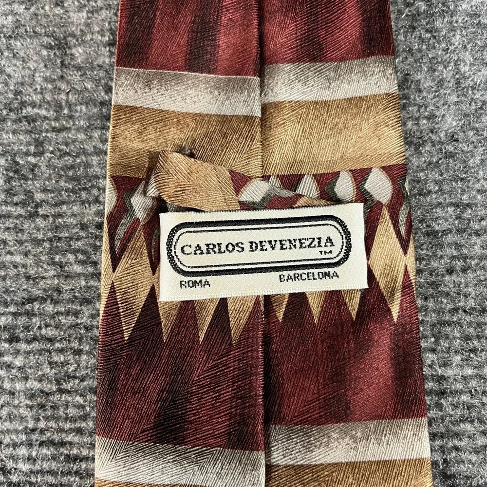Carlos Devenezia Mens Silk Tie Burgundy Gold Geometric Abstract Hand Made Roma